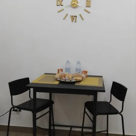 Il Palazzo Dei Normanni * Мотта-Сант'Анастазия