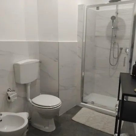 Il Palazzo Dei Normanni Мотта-Сант'Анастазия